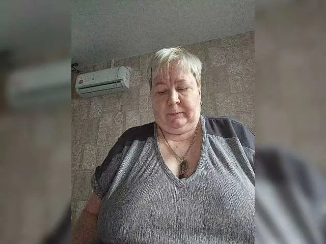 Offline Alena61 on BongaCams