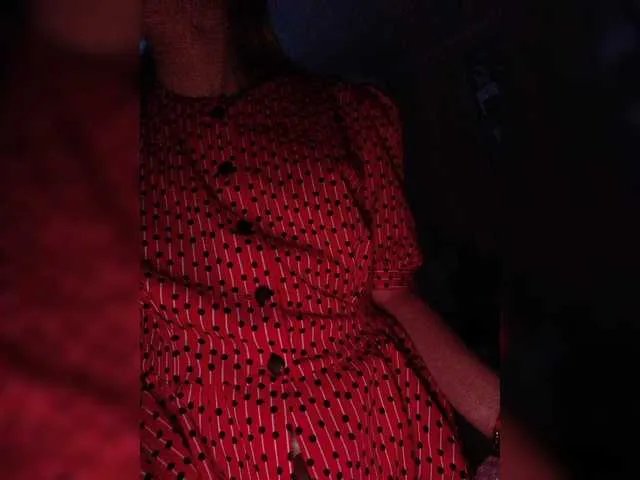 Offline Alenushka888 on BongaCams