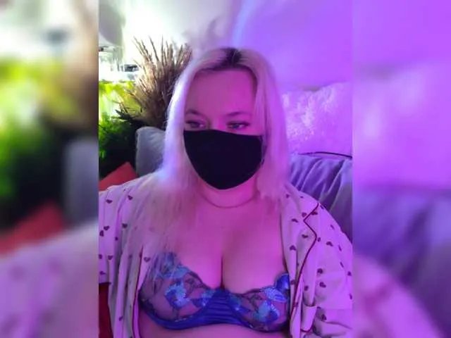 Offline Alicekitty on BongaCams