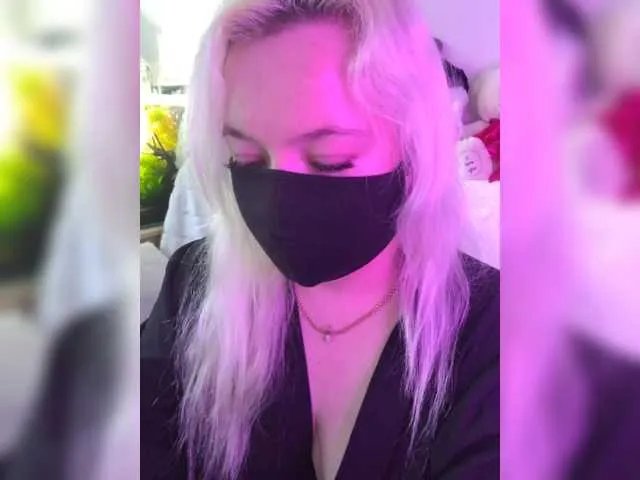 Offline Alicekitty on BongaCams