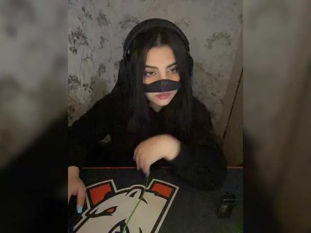 Offline aloeloea on BongaCams