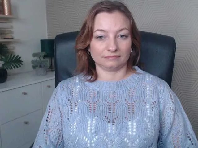 Offline angelaLove13 on BongaCams