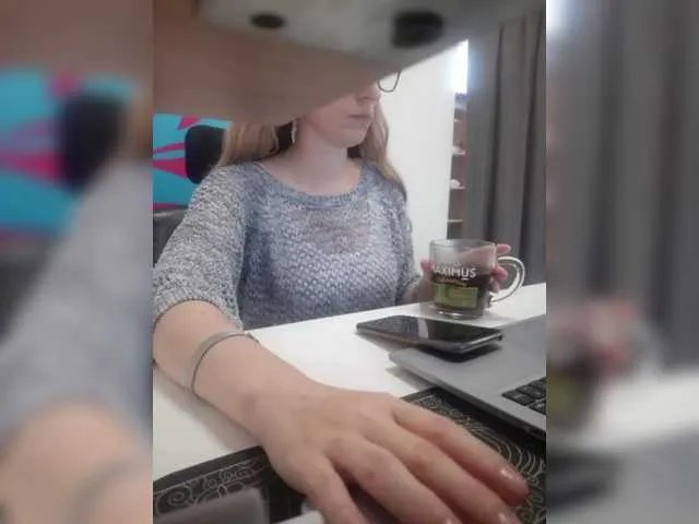 Offline Angelinamik on BongaCams