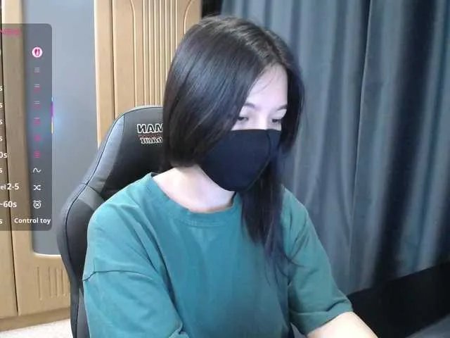 Offline Aya- on BongaCams