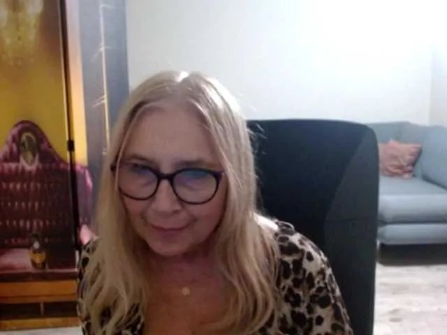 Offline BlondeSofia on BongaCams