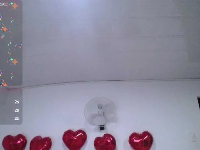 Offline cristal-horny19 on BongaCams