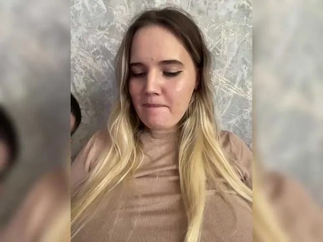 Offline Dream022 on BongaCams