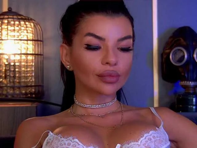 Offline EleniaDevons on BongaCams