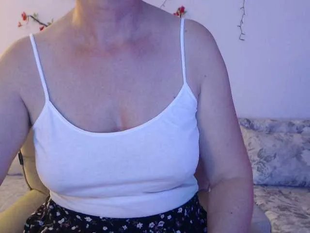 Freechat goodSnowQueen on BongaCams