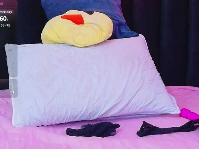 Offline innocenthazel on BongaCams