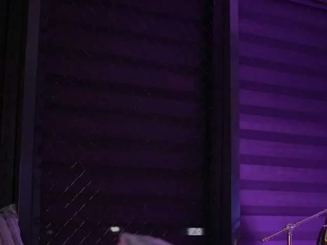 Freechat IvyRowa on BongaCams