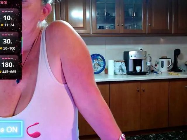 Freechat JennaDeluxe on BongaCams