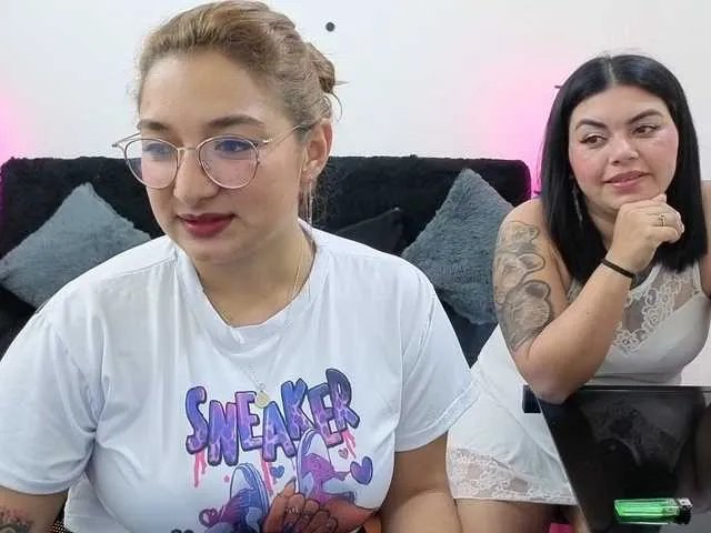 Offline karla-green on BongaCams