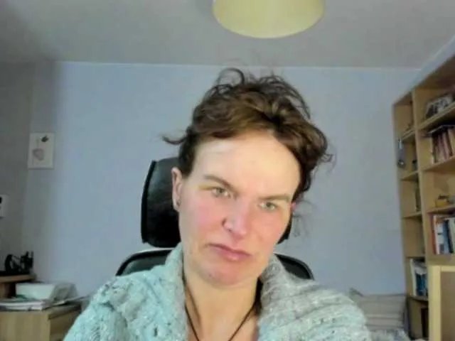 Offline KathyLove1 on BongaCams