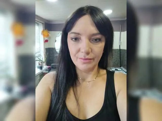Offline Lalili on BongaCams