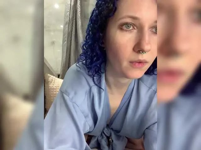 Freechat LoveLama on BongaCams