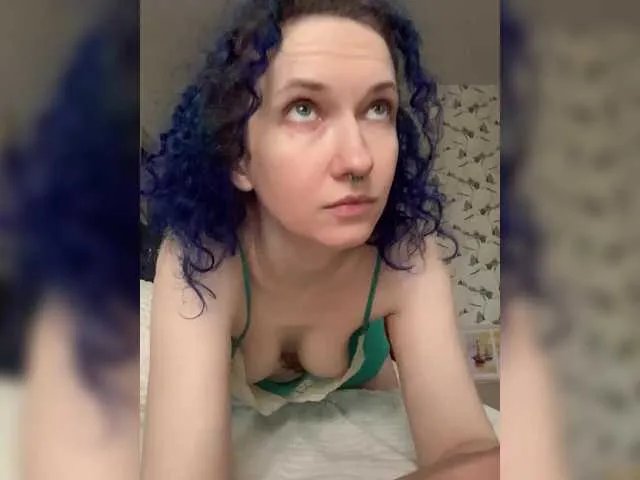 Freechat LoveLama on BongaCams