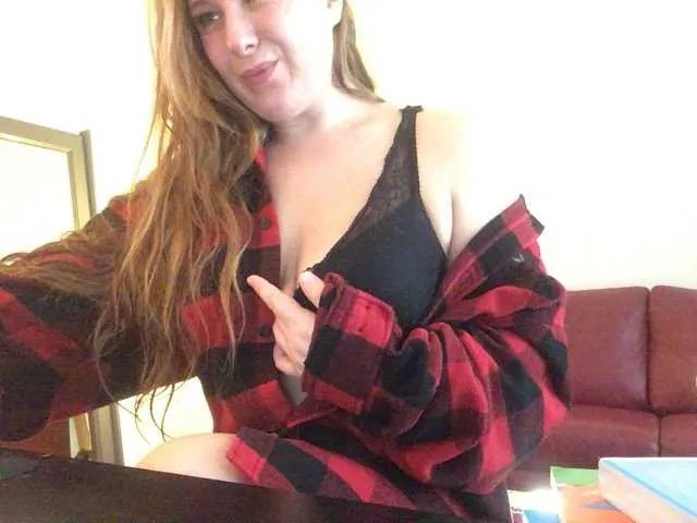 Offline MazyMi on BongaCams