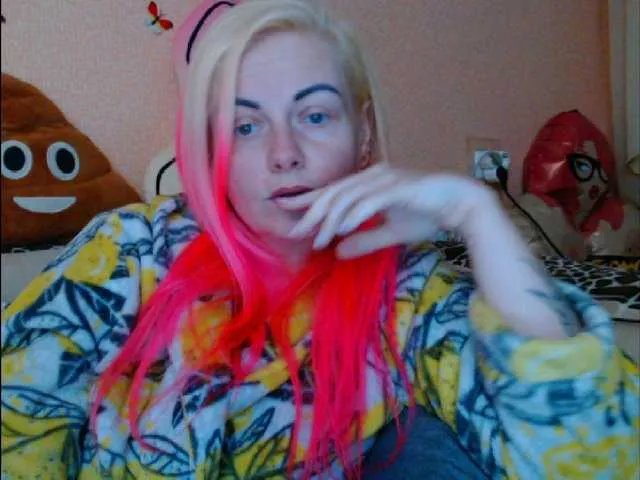 Offline melek-7250 on BongaCams