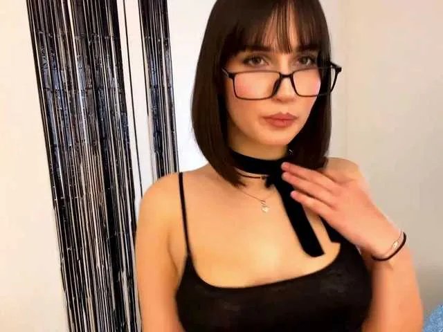 Offline mylittlemolly on BongaCams