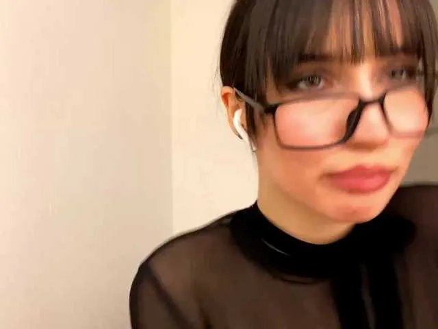 Offline mylittlemolly on BongaCams