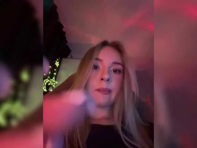 Offline Nestyzz on BongaCams