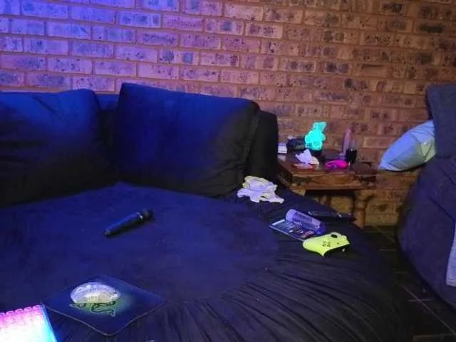 Offline OurJourney on BongaCams