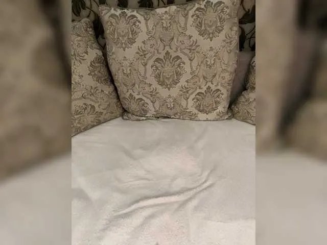 Freechat Raduga-25 on BongaCams