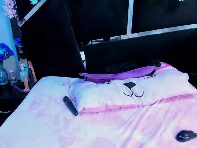 Offline RossiVioleta on BongaCams