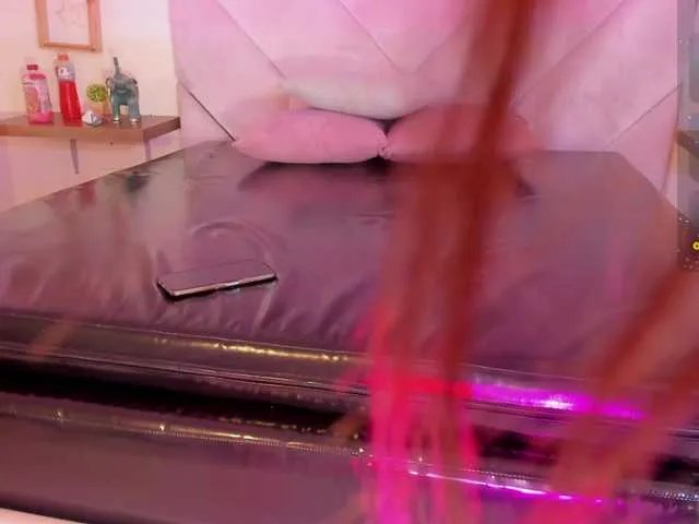 Offline roxana-mill on BongaCams