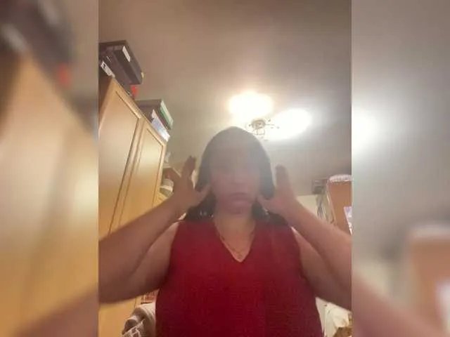 Freechat SaliiOnli on BongaCams