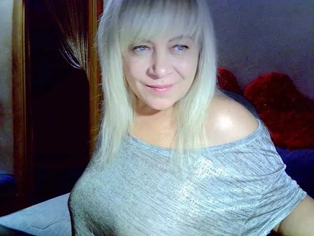 Offline Savan35na on BongaCams