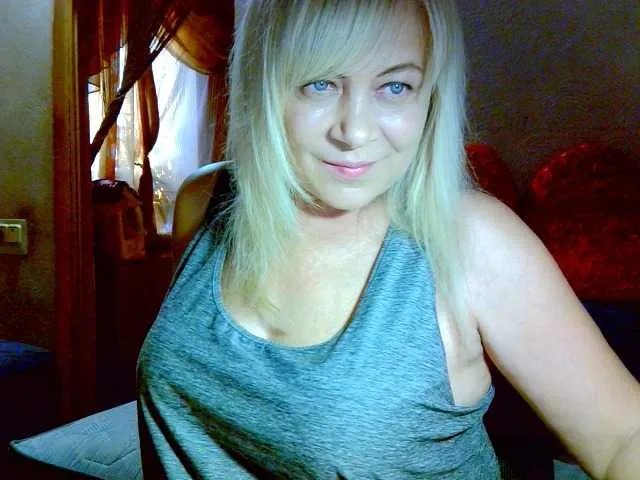 Offline Savan35na on BongaCams