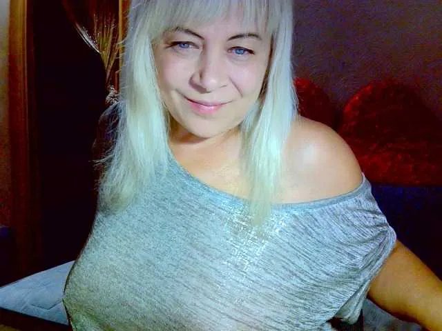 Offline Savan35na on BongaCams
