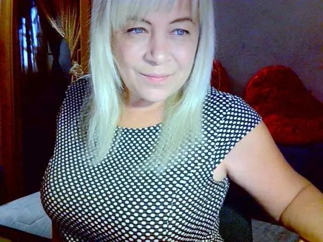 Offline Savan35na on BongaCams