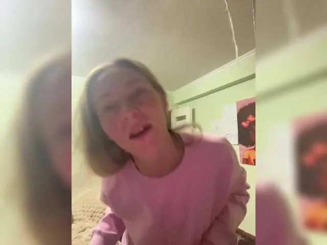 Offline Saveta on BongaCams