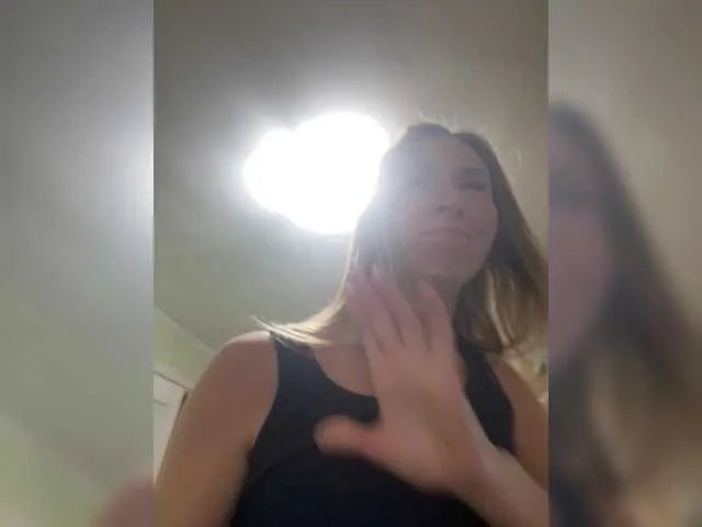 Offline Saveta on BongaCams