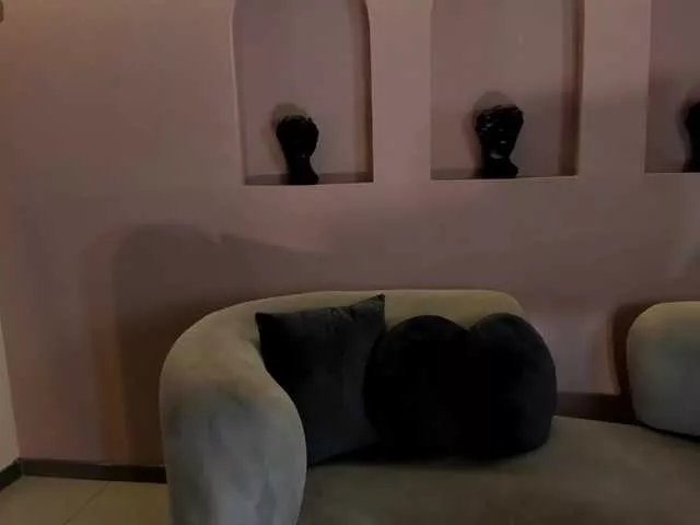 Offline ScarlettBoss on BongaCams