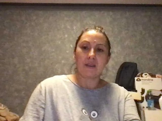 Offline sexmari39 on BongaCams