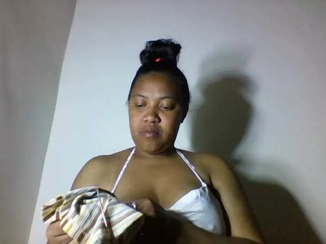 Offline Sheilkahsexy on BongaCams