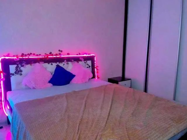 Offline SteshaRay on BongaCams