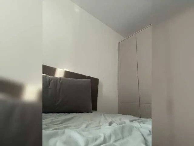 Offline Tati16 on BongaCams