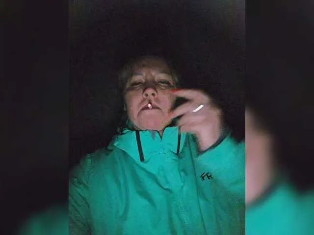 Offline YourWitcher on BongaCams