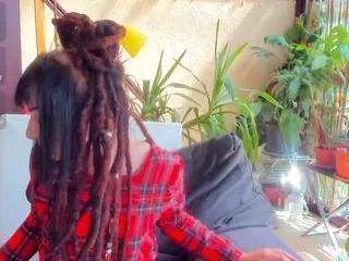 Offline 1munique on CamSoda