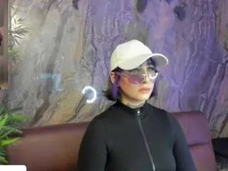 alahia-dangelo on CamSoda 