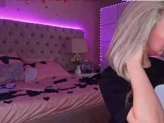 Offline aliciarey on CamSoda