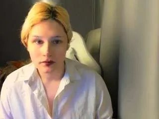 Offline alisastarr on CamSoda