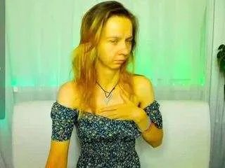 Offline beellami on CamSoda