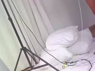 Offline carolinesampaio on CamSoda