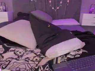 Offline cherry-snow on CamSoda